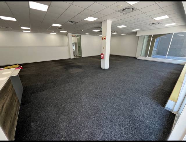255M² OFFICE TO LET IN CLAREMONT